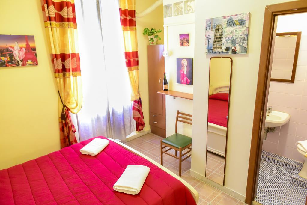 Casa Vacanza Frendy - Free Airport Transportation On Arrival If You Book An Apartment Of Minimum 3 Nights And 6 People Rome Room photo